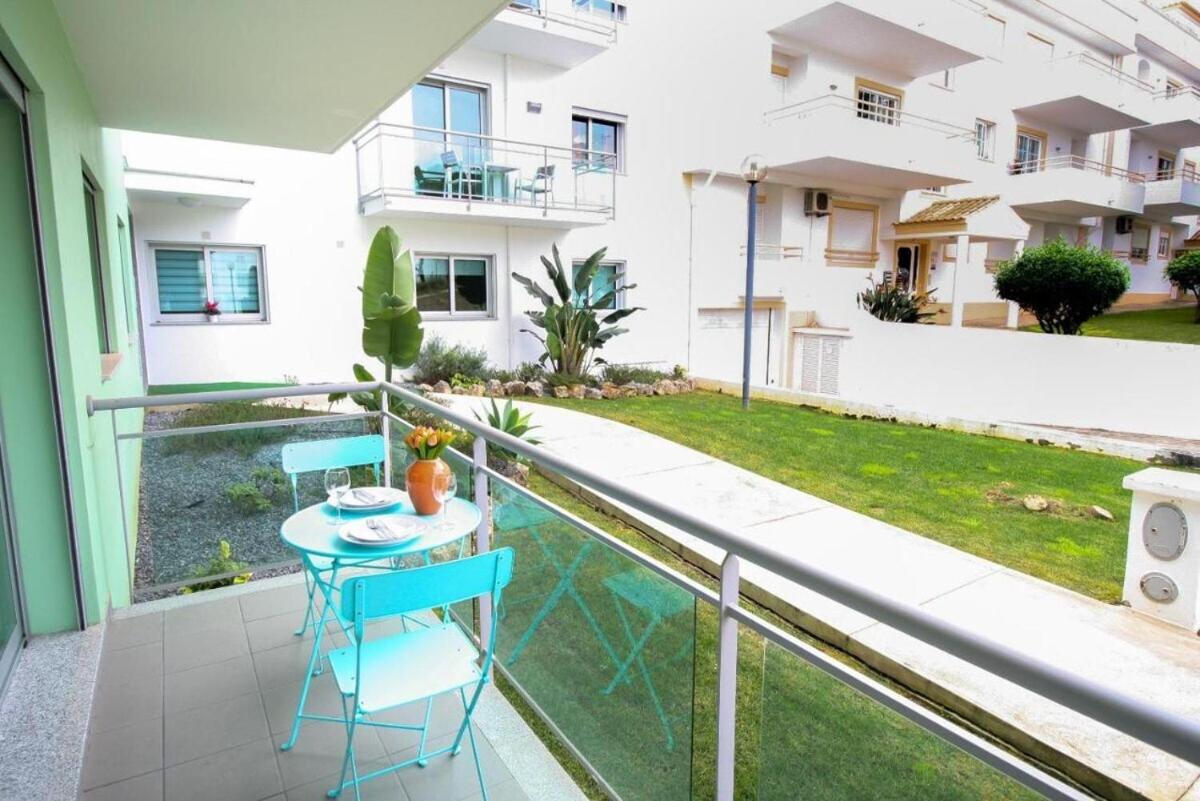 2 Bed With Roof Pool, Close To Falesia At10 Appartement
